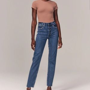 Abercrombie & Fitch high rise mom Jean